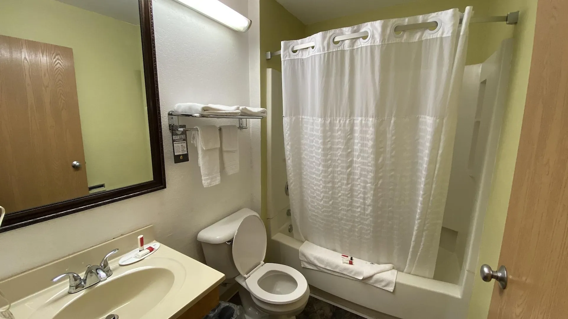 Super 8 By Wyndham Pittsburgh/Monroeville Hotel Monroeville