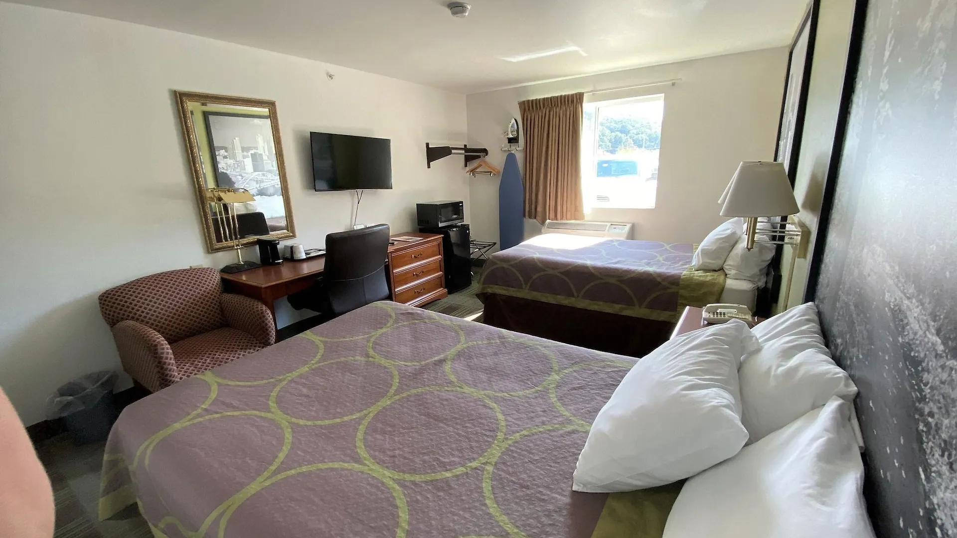 Super 8 By Wyndham Pittsburgh/Monroeville