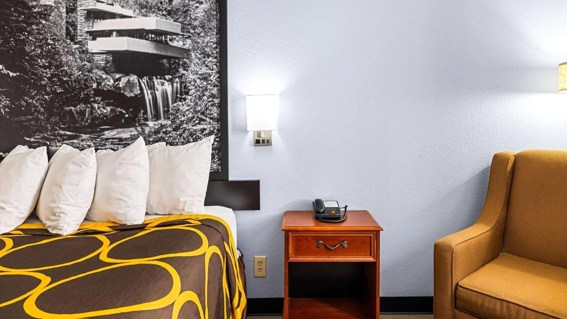 Super 8 By Wyndham Pittsburgh/Monroeville