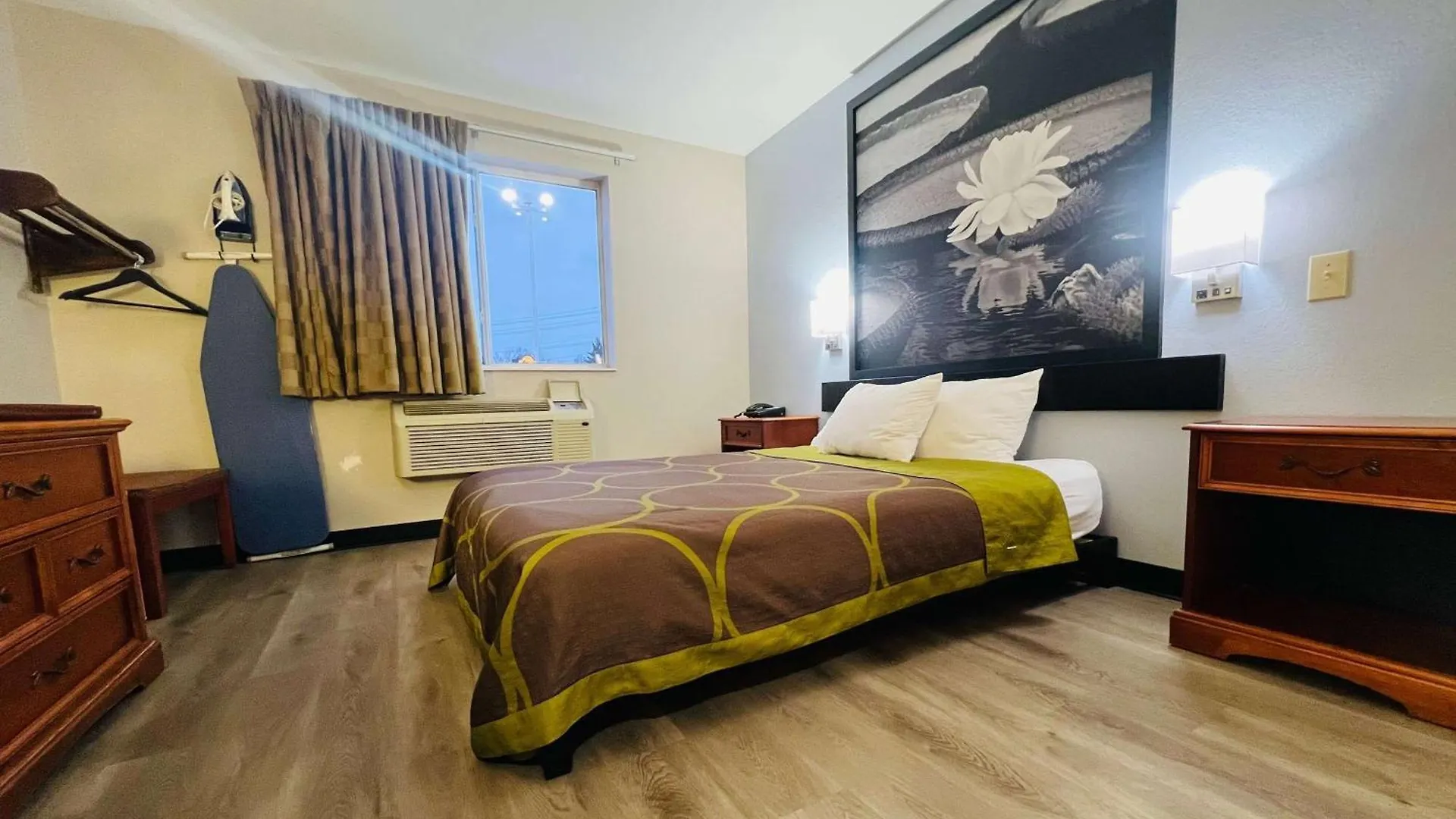 Hotel Super 8 By Wyndham Pittsburgh/Monroeville
