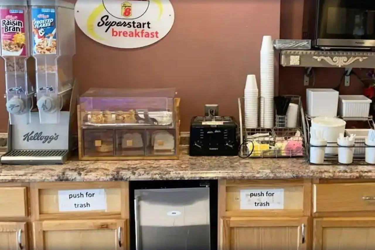 Super 8 By Wyndham Pittsburgh/Monroeville 2*, Monroeville
