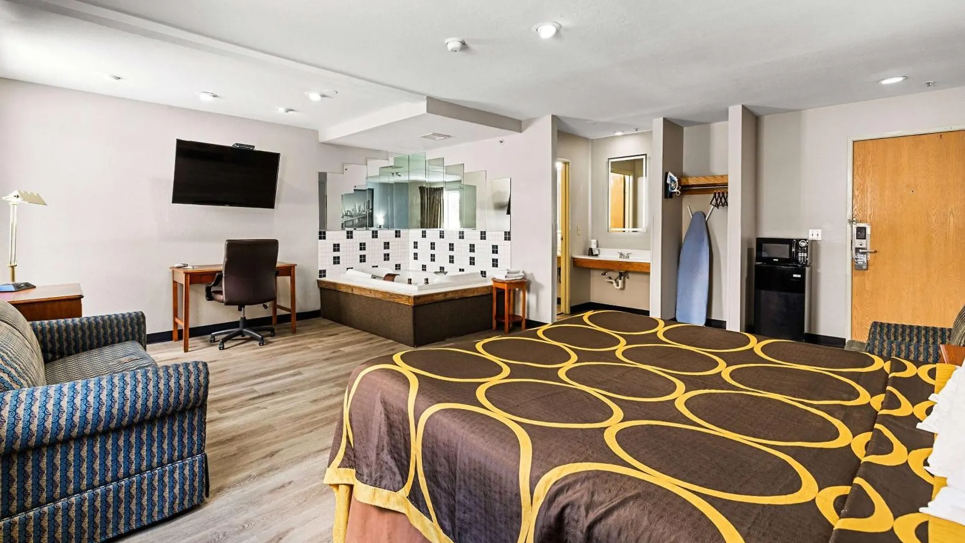 Super 8 By Wyndham Pittsburgh/Monroeville 2*, Monroeville