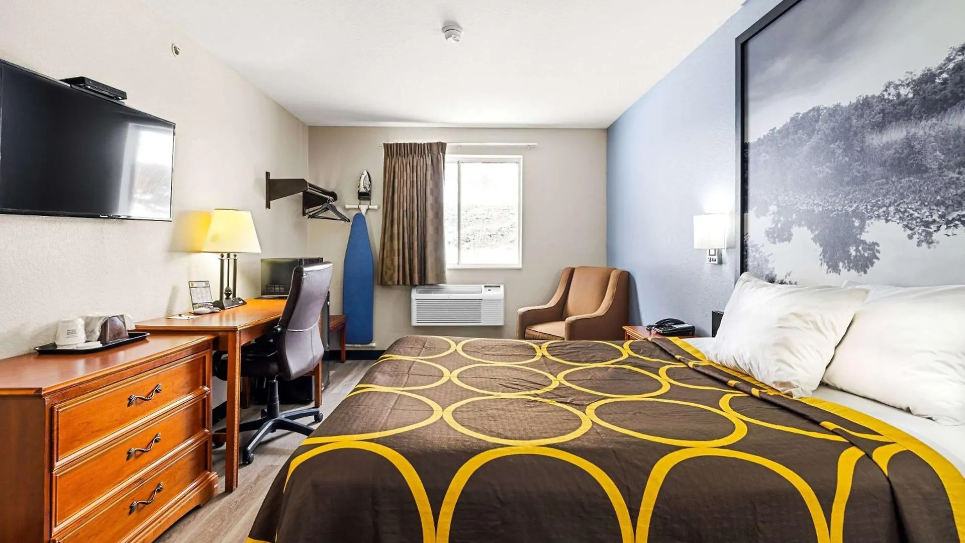 Super 8 By Wyndham Pittsburgh/Monroeville Hotel