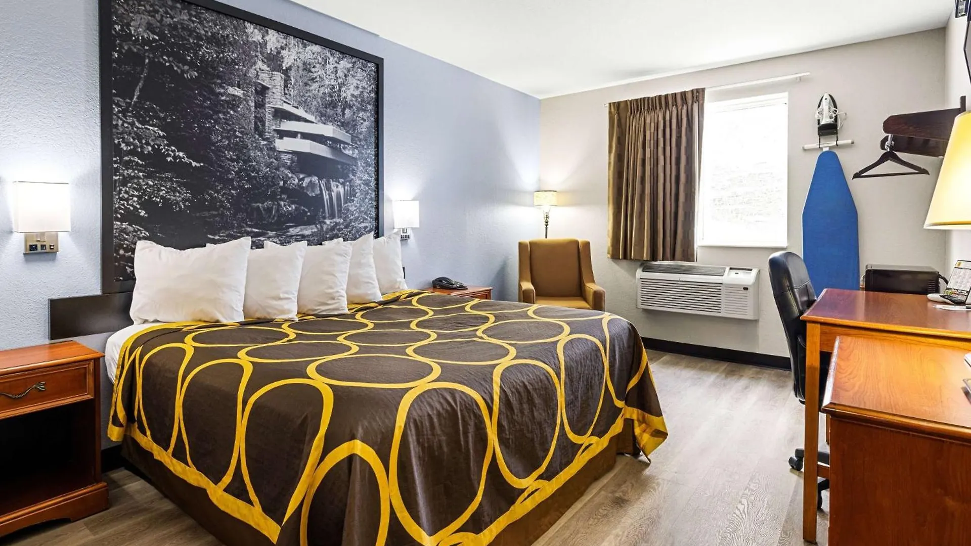 Super 8 By Wyndham Pittsburgh/Monroeville Hotel