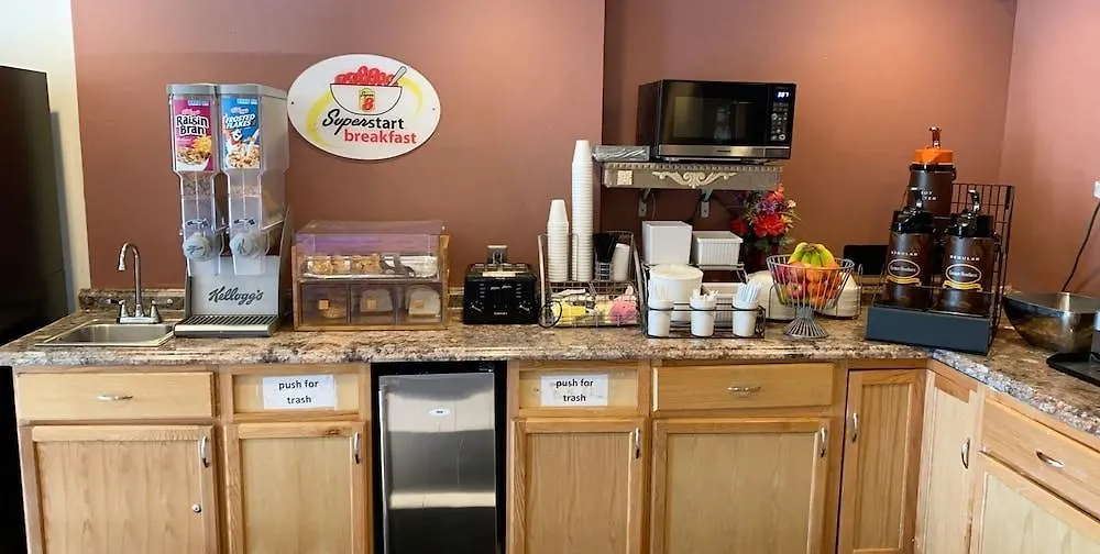 Super 8 By Wyndham Pittsburgh/Monroeville